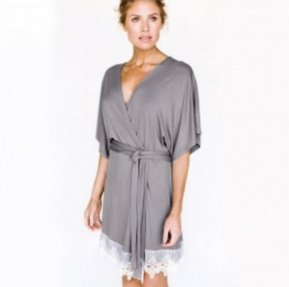 Plum Pretty Sugar Lace Trim Sweetheart Robe - Picture 2 of 2